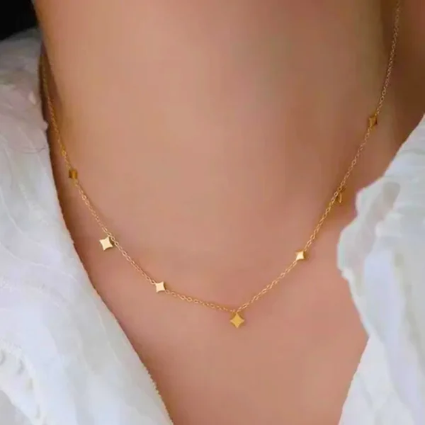 Tiny Clover Station Necklace
