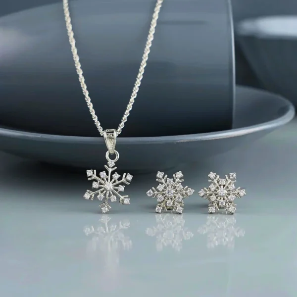 Frozen Silver Pendant Necklace