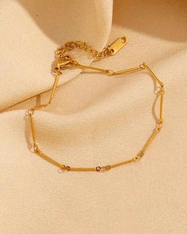 Intertwined Bar Chain Bracelet