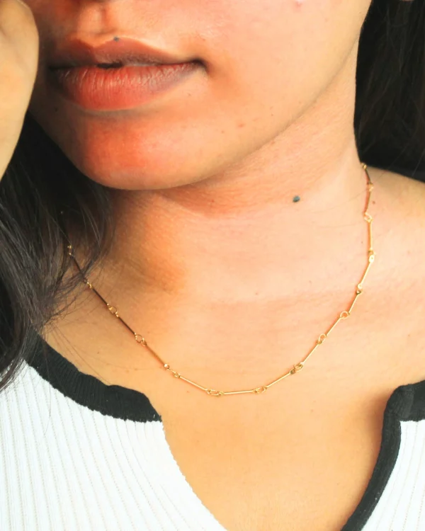 Intertwined Bar Chain Necklace