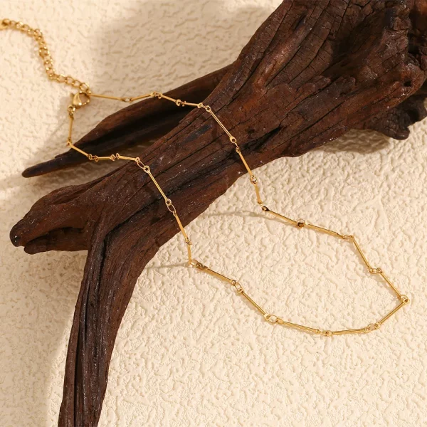Intertwined Bar Chain Necklace