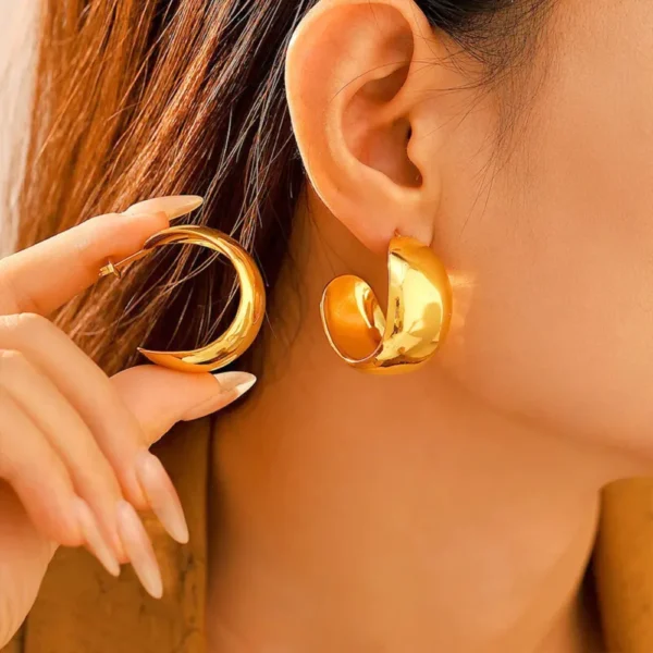 Bold C-Shape Hoop Earrings