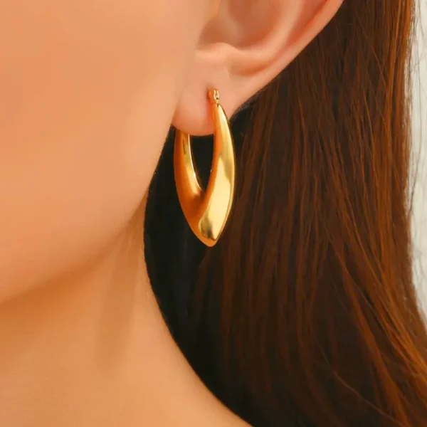 Chunky U Hoop Earrings