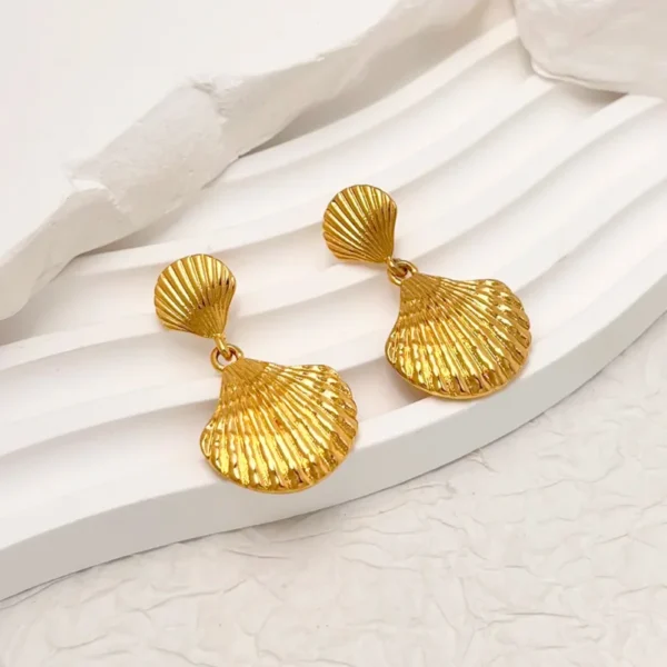 Sea Shell Dangle Drop Earrings